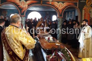 Imagini de la eveniment: Calugarul decedat in urma teribilului accident de la Ciocarlia de Jos, inmormantat astazi la Adamclisi