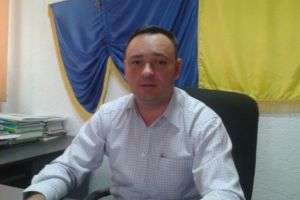 Edilul-şef din Vaideeni, Daniel Băluţă, va realiza investiţia „Refacere drum de interes local Ion Ionescu, sat Izvorul Rece”