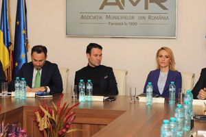 Cum a încercat Dragnea să(-şi) păcălească primarii