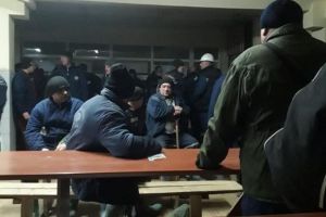 PANICĂ ÎN MINERIT! Mii de mineri au fost introduşi în dosarul privind GREVA ILEGALĂ. Comunicările, transportate cu căruciorul la sediile carierelor