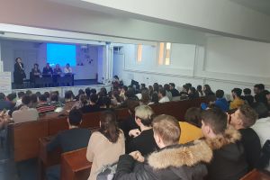 Instituţiile  ieşene, formatoare de valori pentru tineri