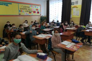 EPIDEMIA DE GRIPA: Cursuri suspendate la trei şcoli din IaşiUn nou deces cauzat de gripă în Iaşi. Medicii: „Nu este târziu să ne vaccinăm“