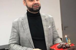 Dobre, nemultumit de tortul primit de ziua lui