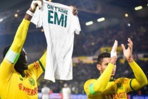 Momente EMOȚIONANTE la Nantes. Dispărut cu avionul în Canalul Mânecii, Emiliano Sala a fost OMAGIAT de suporteri.  Lacrimi înaintea partidei