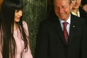 Divorţ şi împăcare în familia Băsescu. LA ASTA CHIAR NU MAI SPERA fostul preşedinte... Breaking news