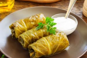 Seară de mâncare românească vegană