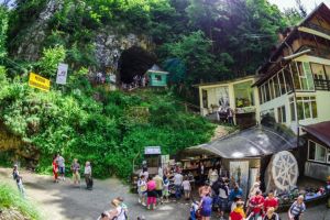 Zonă turistică de interes naţional, fără post de poliţie