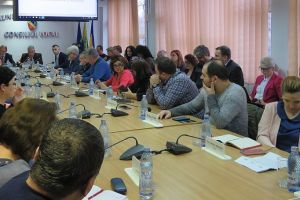 Slobozia: Majorare cu 18% a tarifelor la gunoi, pentru persoanele fizice. VIDEO