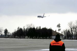 Aeroportul Mihail Kogalniceanu doreste sa cumpere stingatoare cu CO2 (document)