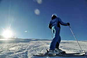 Sezonul de schi continuă în forţă, în Alba. Starea pârtiilor din Șureanu şi Arieşeni în primul weekend din februarie