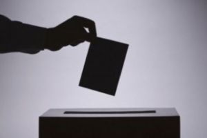  
Şoferul care a circulat cu numere de înmatriculare simbolizând o obscenitate la adresa PSD vrea să intre în politică 
