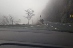 FOTO Ceaţă densă pe Valea Oltului şi DN1