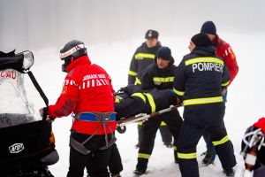 Exerciţiu de salvare pe pârtia de schi de la Slănic Moldova