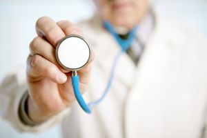 Peste 100 de şcoli sanitare post-liceale ACUZATE că sunt „FABRICI DE DIPLOME”