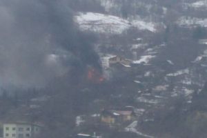 Incendiu la o casă de pe strada Donath. Strada este blocată
