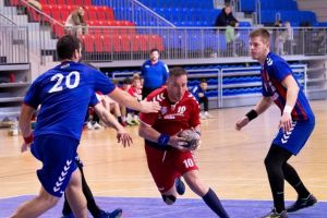 După un final dramatic, handbaliştii de la CSM Oradea s-au impus cu 28-27 în faţa echipei din Odorhei şi au revenit pe primul loc