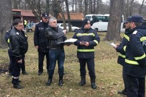Cinci persoane dispărute în pădurea de lângă Livada. Mobilizare impresionantă pentru căutarea rătăciţilor