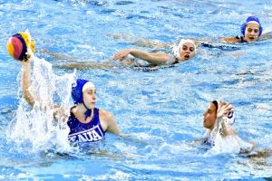 Fetele de la CS Crişul Torpi participă la primul turneu al noii ediţii din Campionatul Naţional de polo feminin