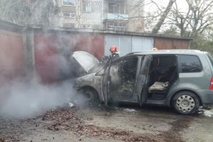 O maşină a luat foc în zona centrală a Timişoarei