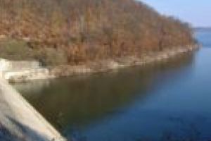 Deversări controlate! Cel mai mare lac din judeţul Timiş, Surducul, golit pentru a preveni inundaţiile