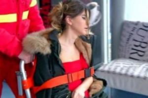 SPECULAȚII de top la cea mai URMĂRITĂ EMISIUNE din ROMÂNIA. Se aşteaptă un MEGA SCANDAL MONDEN? De ce a LEȘINAT pe SCENĂ?!