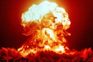 Lumea, în pragul unui RĂZBOI NUCLEAR! Statele Unite şi Rusia RUP TRATATUL de dezarmare nucleară. Trump şi Putin se ameninţă reciproc cu REACŢII MILITARE