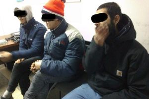 Cum s-au dat de gol trei hoţi în faţa a doi poliţişti locali