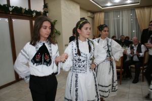 Saşii au alungat iarna. Tradiţia Fashingului merge mai departe (FOTO)