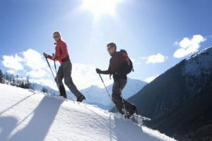 Recomandări pentru amatorii de drumeţii montane