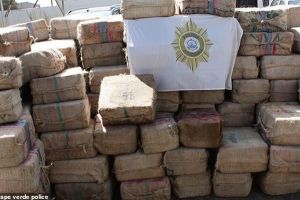 Captură record: zece tone de cocaină, la bordul unui vas ancorat într-un port din Capul Verde