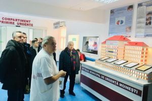 Delegaţie de peste Prut printre medici şi pacienţi, la Spitalul Municipal de Urgenţă Moineşti