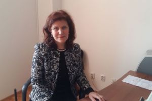 Femeia procuror care a răzbit la Sibiu tocmai pentru că este femeie – Adriana Șandru e un exemplu în justiţie