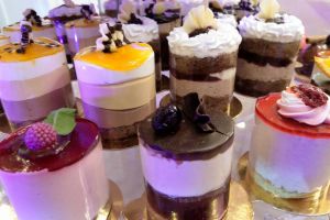 Savuroasele torturi şi prăjituri de la Cofetăria Cristina, ingredientul pentru o nuntă reuşită (FOTO)