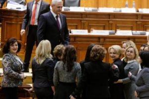 Lovitură de teatru. Cine se pregăteşte să meargă la PSD după plecările din ultima perioadă. Vor veni 8-11 parlamentari!
