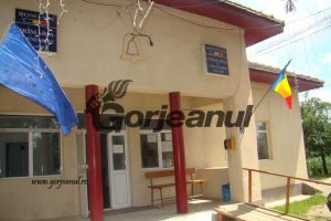 Ales din Albeni, bruscat la şedinţa CL! Serviciul  de Investigaţii Criminale din IPJ cercetează cazul