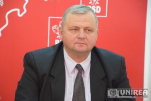 Prejudiciu de 179.000 de lei la bugetul oraşului Teiuş, după ce primarul PSD-ist, Mirel Hălalai a încheiat un contract cu propria firmă