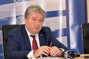 Rector cu moştenitor: Cum a ajuns fiul rectorului Bungău să dea lecţii la Facultatea de Construcţii din Oradea