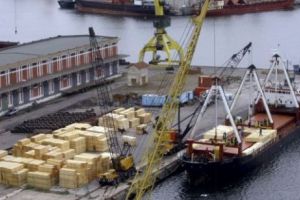 Conducerea Portului Constanţa, cercetată într-un dosar pentru fapte de corupţie