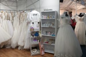 Arădenii au găsit toate ingredientele pentru o nuntă reuşită la târgul „Petreceri de Vis”, organizat la Expo Arad (GALERIE FOTO)