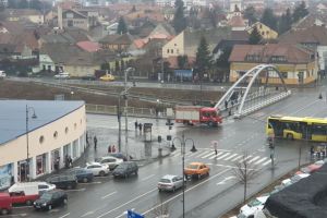 VIDEO Cum (nu) le dau prioritate şoferii, pompierilor şi SMURD-ului în trafic la Sibiu