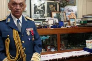 Forţele Aeriene Române îşi sărbătoresc eroii. Un mare GENERAL împlineşte 100 de ani!