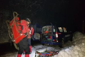 Intervenţie în Călimani a salvamontiştilor după ce trei persoane au fost surprinse de ...