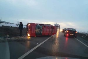 Accident cu trei maşini pe E 85, la ieşirea din Suceava spre Pătrăuţi