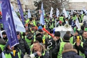 Miting la Summitul NATO de la Sibiu. Liderul FSNPPC, DUMITRU COARNĂ, la Telefonul de la ora 9:00