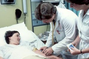 DEZASTRUL din spitale. Lipsa medicamentelor IEFTINE.Cine aude strigătul de AJUTOR al pacienţilor. Medicii fac improvizaţii