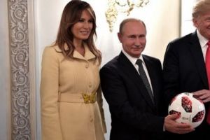 Trump îşi pune iar în cap fotbalul american