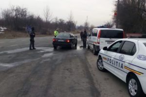 POLIŢIA ARGEŞ, VERIFICĂRI în TRAFIC cu MASCAŢII!