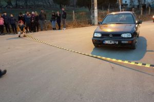 FOTO Accident la Viile Sibiului – Copil călcat pe trotuar de un beţiv fără permis