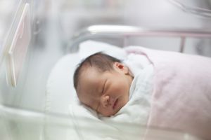 Precizările mamei ce îşi ”donează” copilul: nu aş cere nici 10.000 euro!