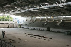 În ritmul actual, patinoarul acoperit va avea buletin